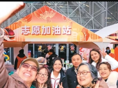 “我是外国人，但不是外人” 他为外籍献血者搭起桥梁